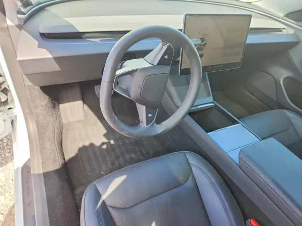 5YJ3E1EA0SF056675 2025 TESLA MODEL 3 - Image 8