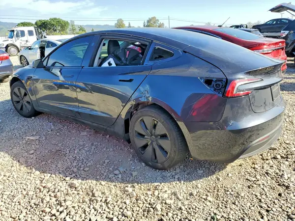 5YJ3E1EA0SF058300 2025 TESLA MODEL 3 - Image 2