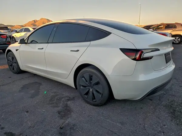 5YJ3E1EA0SF060046 2025 TESLA MODEL 3 - Image 2