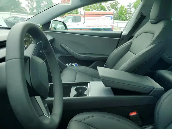 5YJ3E1EA0SF066574 2025 TESLA MODEL 3 - Image 8
