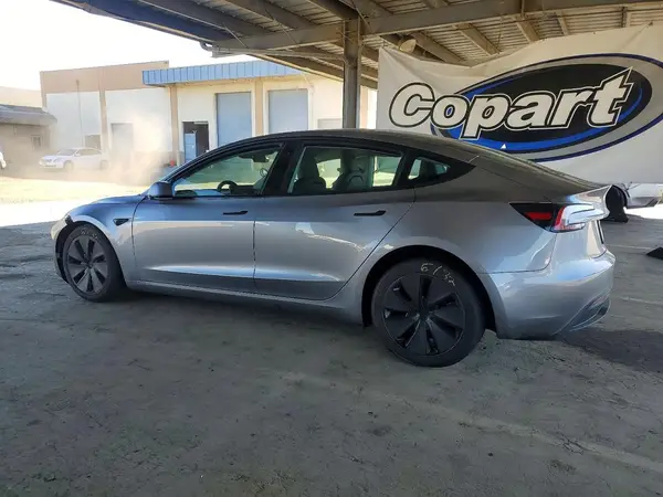 5YJ3E1EA0SF079907 2025 TESLA MODEL 3 - Image 2