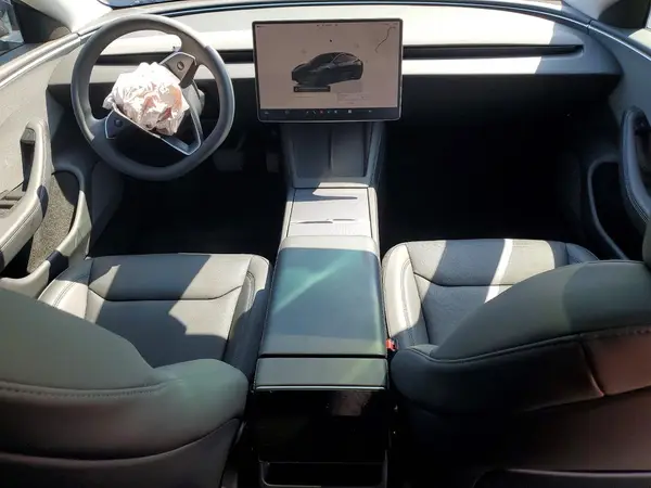 5YJ3E1EA0SF082578 2025 TESLA MODEL 3 - Image 8