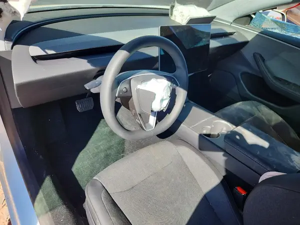 5YJ3E1EA0SF137126 2025 TESLA MODEL 3 - Image 8