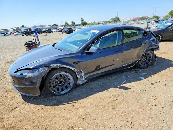 5YJ3E1EA0SF137465 2025 TESLA MODEL 3 - Image 1