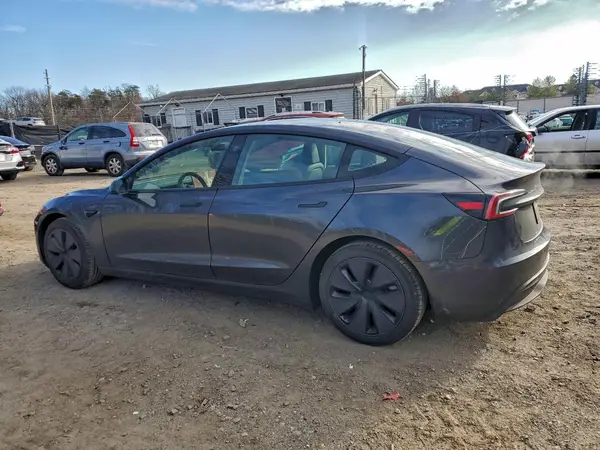 5YJ3E1EA0SF877579 2025 TESLA MODEL 3 - Image 2