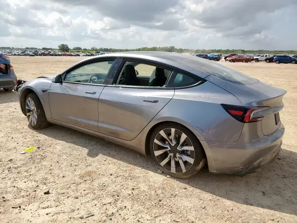 5YJ3E1EA0SF878134 2025 TESLA MODEL 3 - Image 2