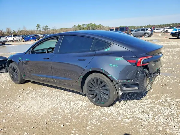 5YJ3E1EA0SF897184 2025 TESLA MODEL 3 - Image 2