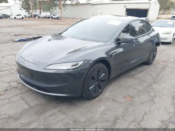 5YJ3E1EA0SF901850 2025 TESLA MODEL 3 - Image 2