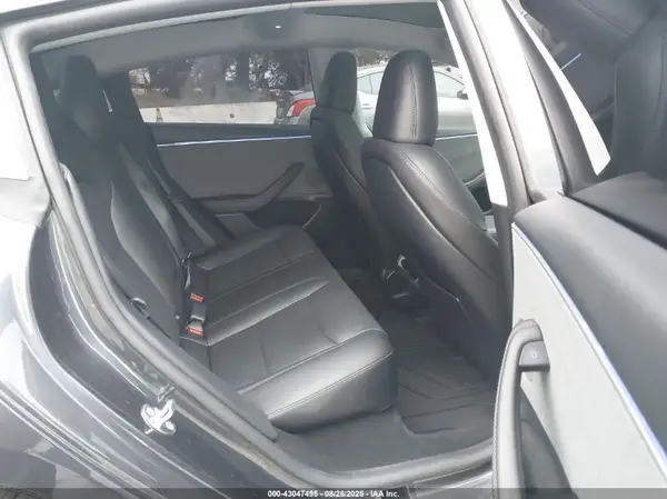 5YJ3E1EA0SF901850 2025 TESLA MODEL 3 - Image 8