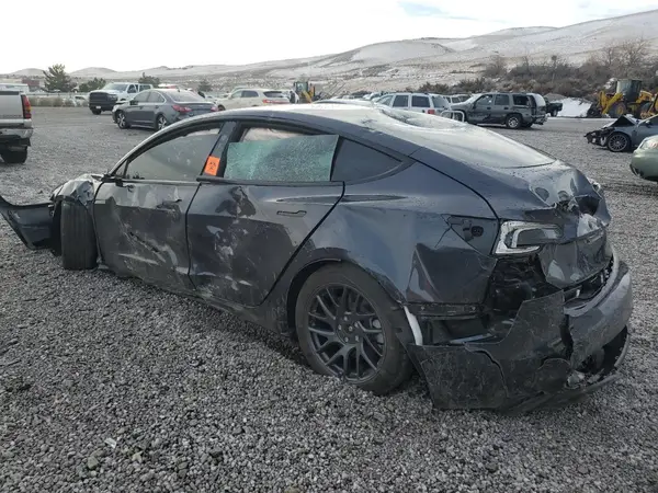 5YJ3E1EA0SF902075 2025 TESLA MODEL 3 - Image 2