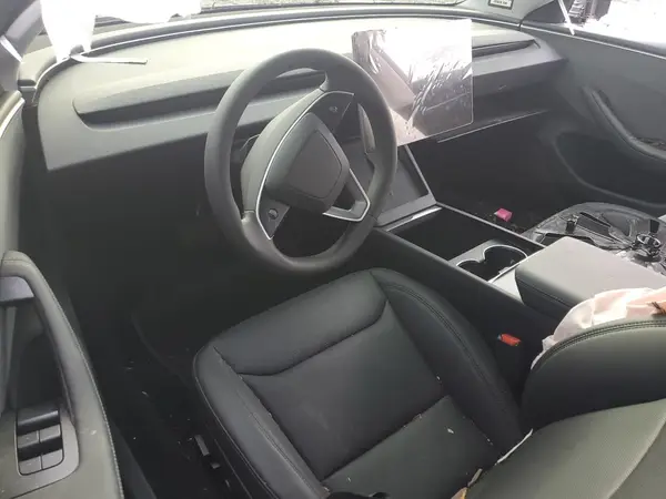 5YJ3E1EA0SF902075 2025 TESLA MODEL 3 - Image 8