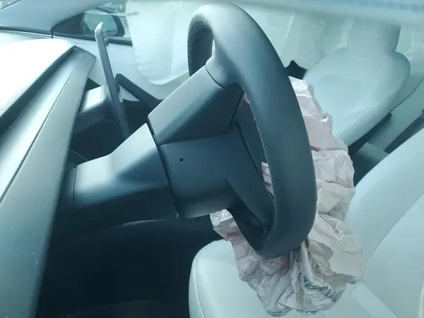 5YJ3E1EA0SF902996 2025 TESLA MODEL 3 - Image 8