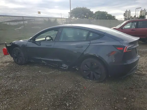 5YJ3E1EA0SF907275 2025 TESLA MODEL 3 - Image 2