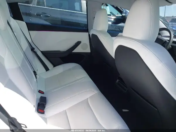 5YJ3E1EA0SF918714 2025 TESLA MODEL 3 - Image 8