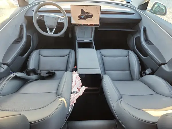 5YJ3E1EA0SF927056 2025 TESLA MODEL 3 - Image 8