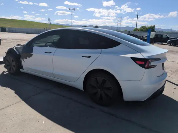 5YJ3E1EA0SF931348 2025 TESLA MODEL 3 - Image 2