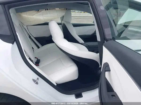 5YJ3E1EA0SF932385 2025 TESLA MODEL 3 - Image 8