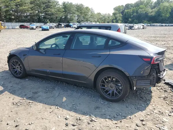 5YJ3E1EA0SF934394 2025 TESLA MODEL 3 - Image 2