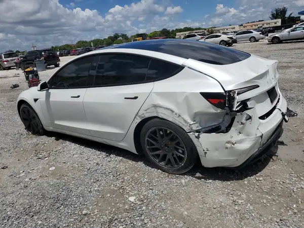 5YJ3E1EA0SF935917 2025 TESLA MODEL 3 - Image 2