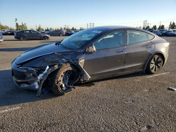 5YJ3E1EA0SF936307 2025 TESLA MODEL 3 - Image 1