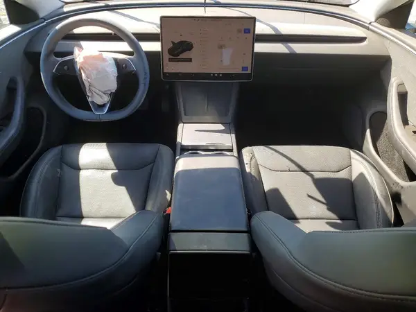 5YJ3E1EA0SF938896 2025 TESLA MODEL 3 - Image 8