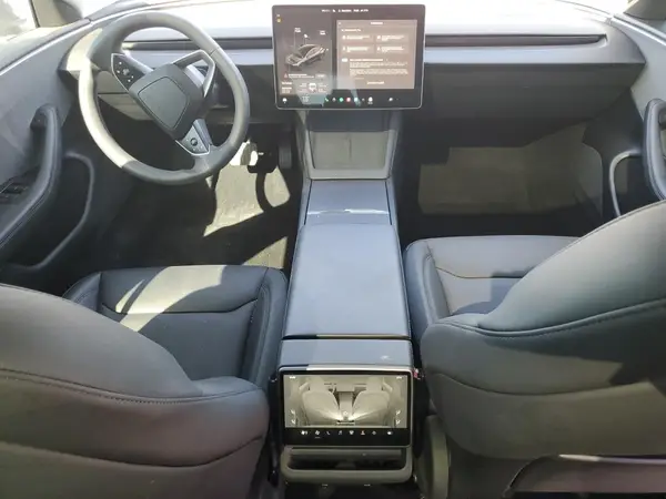 5YJ3E1EA0SF943032 2025 TESLA MODEL 3 - Image 8