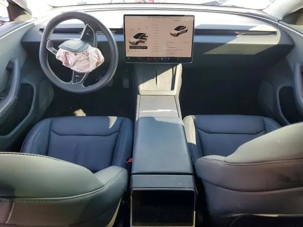 5YJ3E1EA0SF959408 2025 TESLA MODEL 3 - Image 8