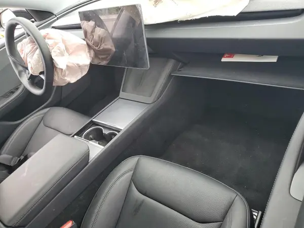 5YJ3E1EA0SF959876 2025 TESLA MODEL 3 - Image 8