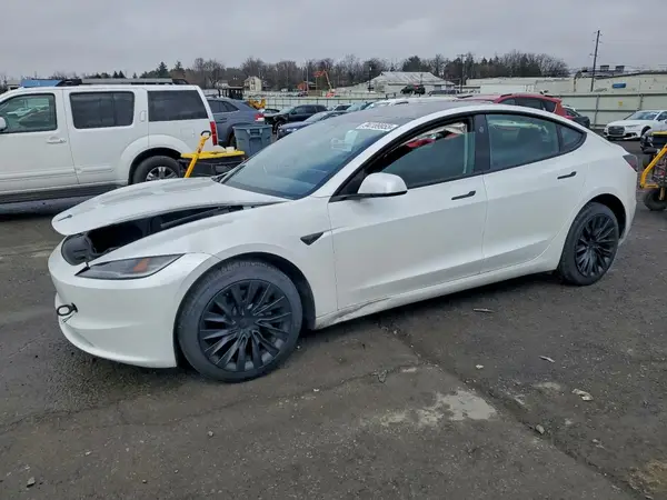 5YJ3E1EA0SF961787 2025 TESLA MODEL 3 - Image 1