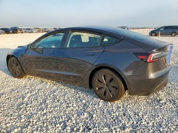 5YJ3E1EA0SF962390 2025 TESLA MODEL 3 - Image 2