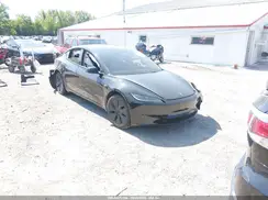 5YJ3E1EA0SF965824 2025 TESLA MODEL 3