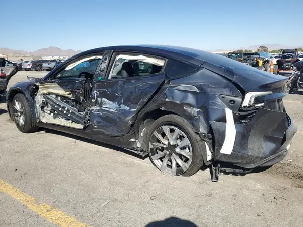 5YJ3E1EA0SF966925 2025 TESLA MODEL 3 - Image 2