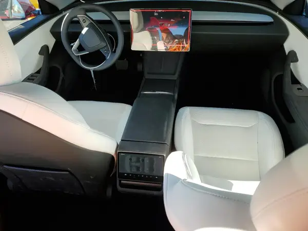 5YJ3E1EA0SF968111 2025 TESLA MODEL 3 - Image 8