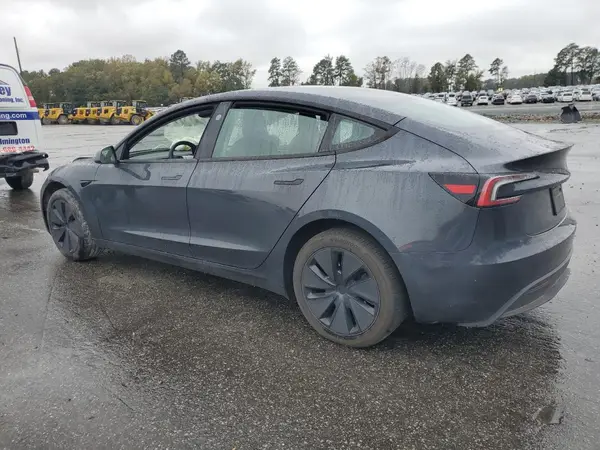 5YJ3E1EA0SF968156 2025 TESLA MODEL 3 - Image 2