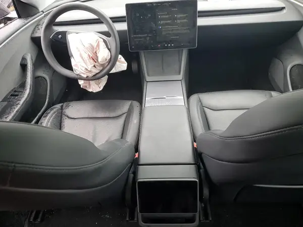 5YJ3E1EA0SF968156 2025 TESLA MODEL 3 - Image 8