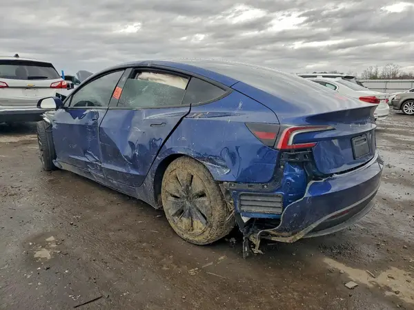 5YJ3E1EA0SF975270 2025 TESLA MODEL 3 - Image 2