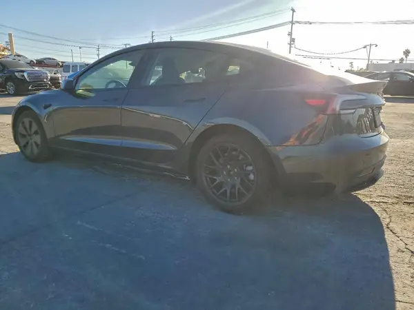5YJ3E1EA0SF978590 2025 TESLA MODEL 3 - Image 2