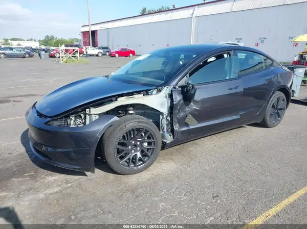 5YJ3E1EA0SF980663 2025 TESLA MODEL 3 - Image 2