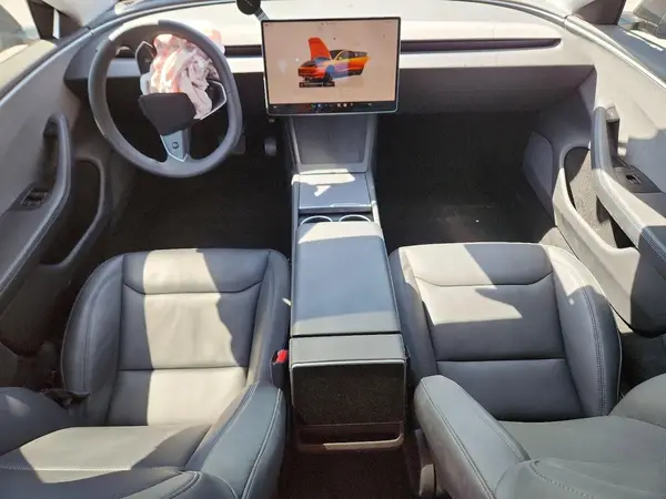 5YJ3E1EA0SF981117 2025 TESLA MODEL 3 - Image 8