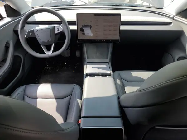 5YJ3E1EA0SF983739 2025 TESLA MODEL 3 - Image 8