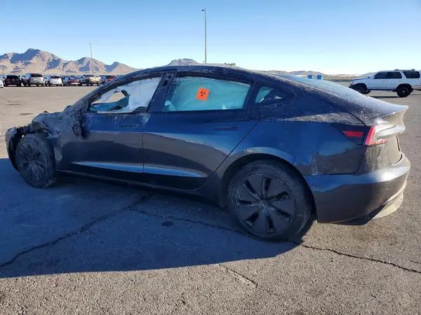 5YJ3E1EA0SF983756 2025 TESLA MODEL 3 - Image 2