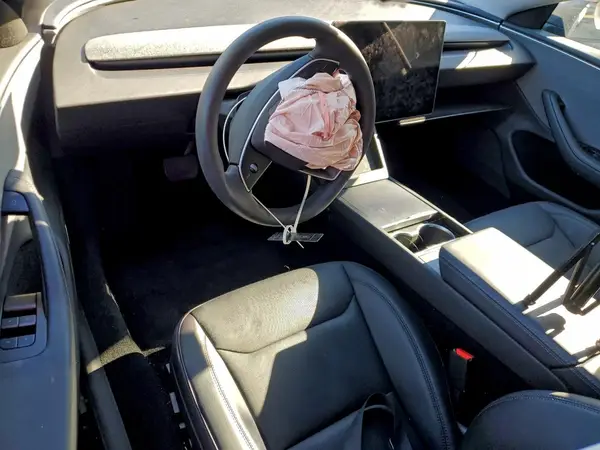 5YJ3E1EA0SF986642 2025 TESLA MODEL 3 - Image 8