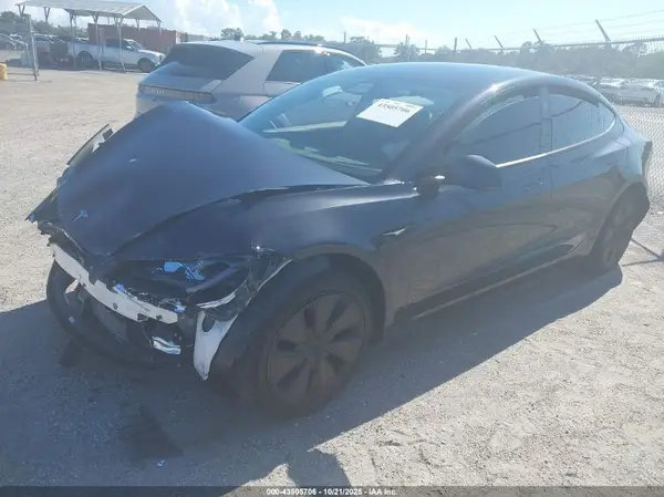 5YJ3E1EA0SF988066 2025 TESLA MODEL 3 - Image 2