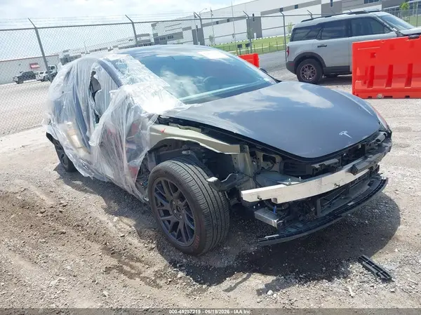 5YJ3E1EA0SF991291 2025 TESLA MODEL 3 - Image 1