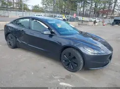 5YJ3E1EA0TF116083 2026 TESLA MODEL 3