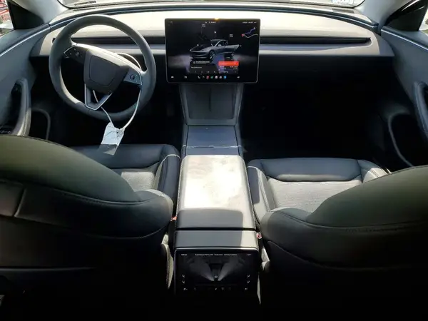 5YJ3E1EA0TF118268 2026 TESLA MODEL 3 - Image 8