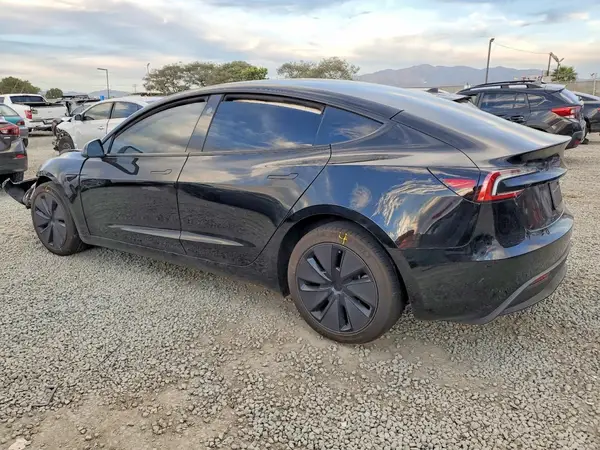 5YJ3E1EA0TF118478 2026 TESLA MODEL 3 - Image 2