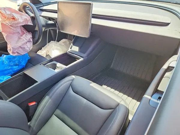 5YJ3E1EA0TF124314 2026 TESLA MODEL 3 - Image 8
