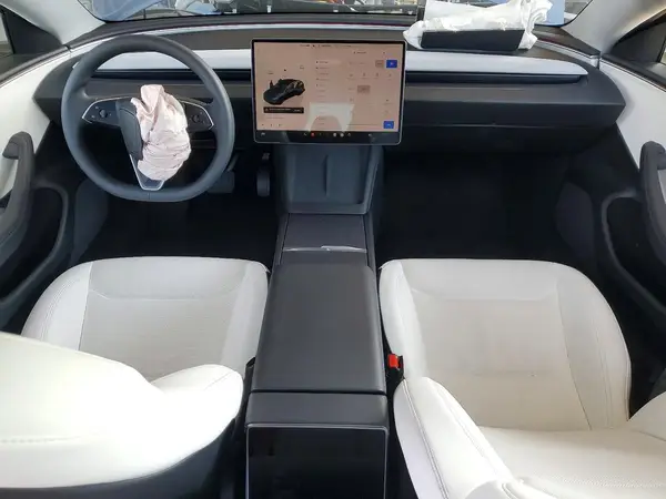 5YJ3E1EA0TF125902 2026 TESLA MODEL 3 - Image 8
