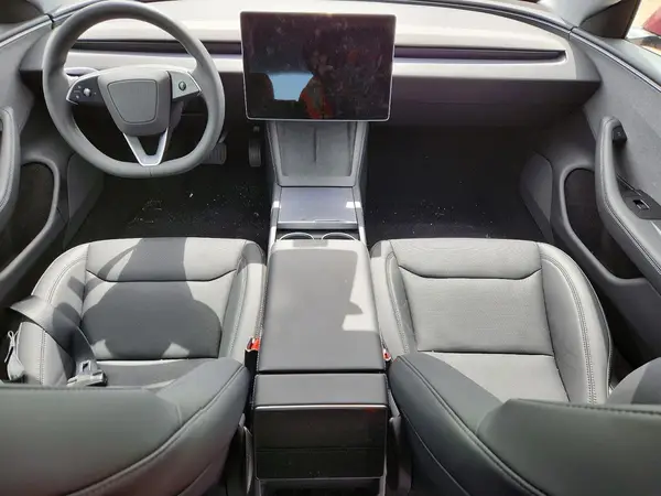 5YJ3E1EA0TF143879 2026 TESLA MODEL 3 - Image 8